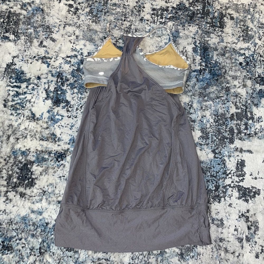 Grey Lululemon 'No Limits Tank' - 4 - Picture 2 of 3